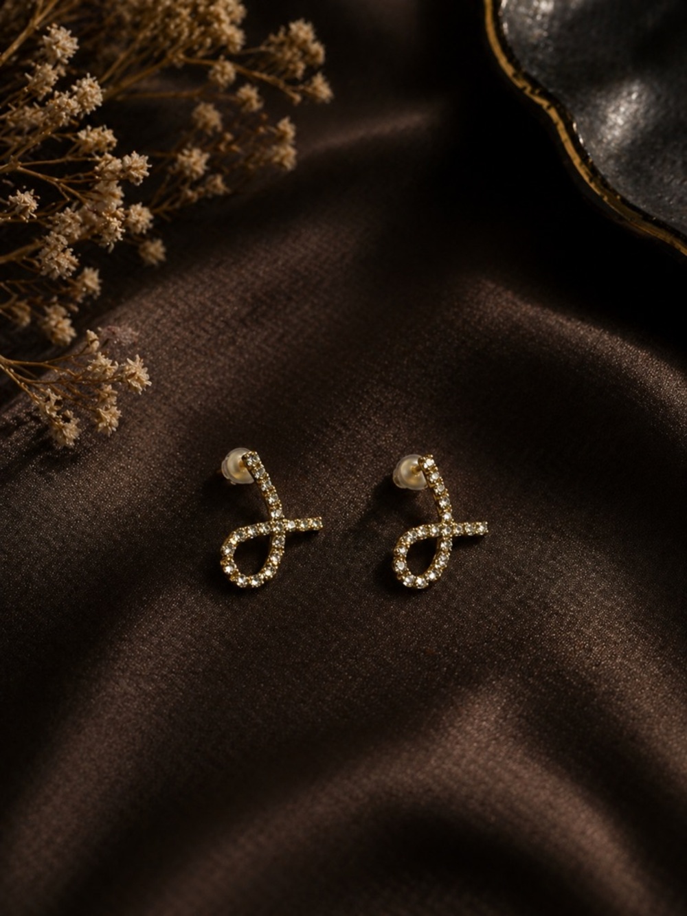 Gold Crystal Loop Stud Earrings 925 posts -